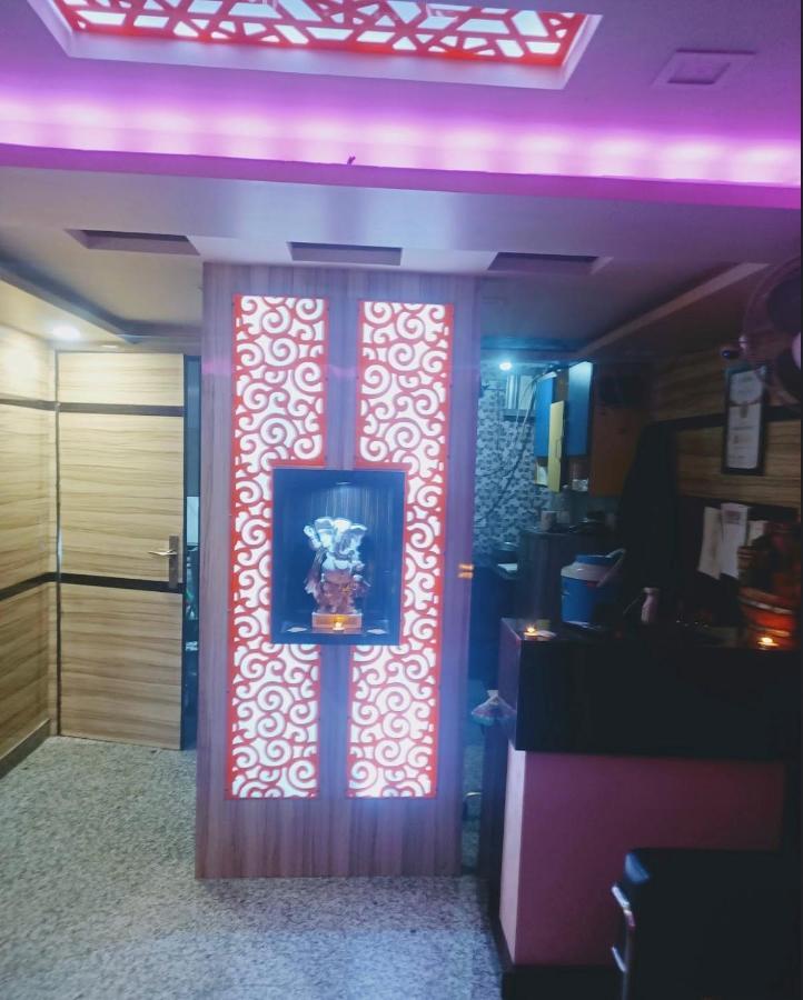 Отель Oyo 86669 Arnav Residency Нью-Дели Экстерьер фото