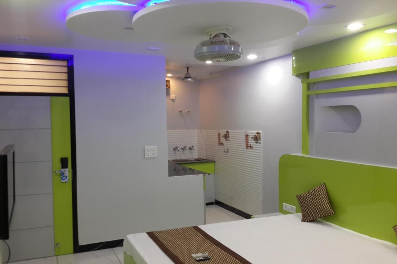 Отель Oyo 86669 Arnav Residency Нью-Дели Экстерьер фото