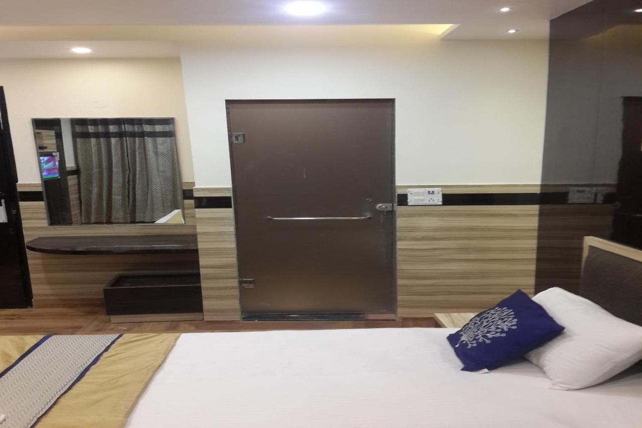 Отель Oyo 86669 Arnav Residency Нью-Дели Экстерьер фото